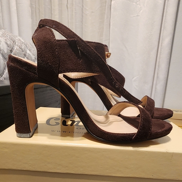 Suede strappy heels - Picture 2 of 5